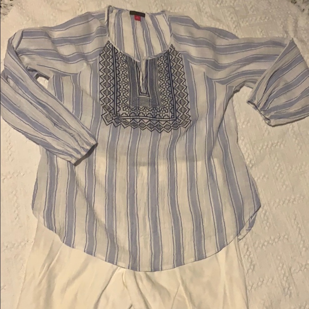 VINCE CAMUTO SUMMER TOP